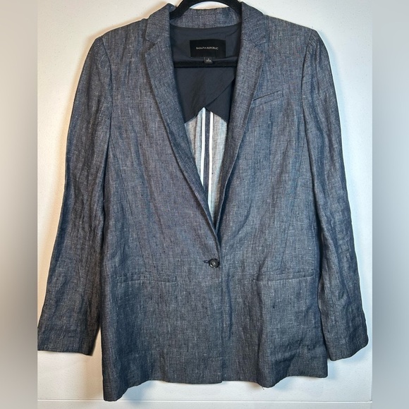 Banana Republic Jackets & Blazers - Banana Republic Navy Slub Texture Linen Blazer. Lightweight.Size 6. Quiet Luxury